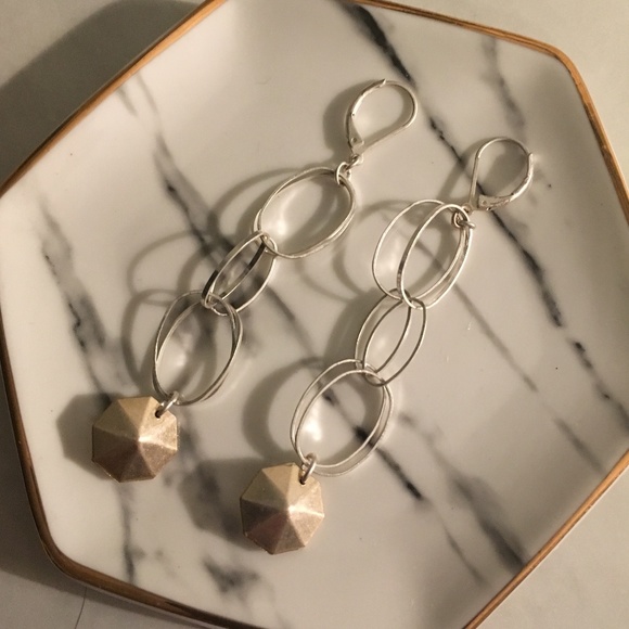 🌷SALE🌷 Silver Link Dangle Earrings - Picture 1 of 8